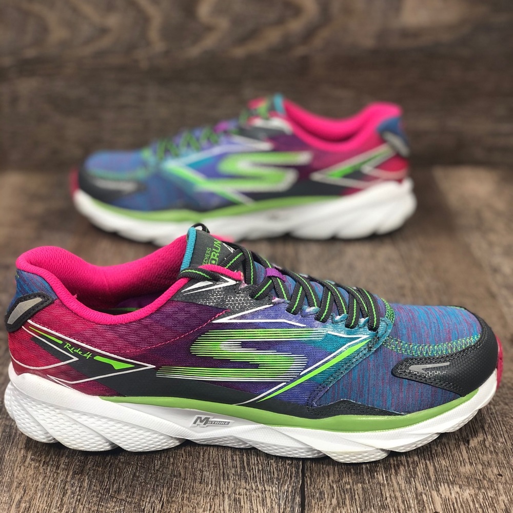 Sketchers GoRun Ride 4 Women’s Running Shoe Size 8
